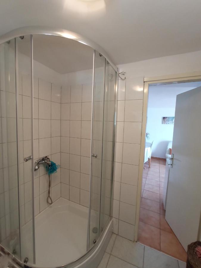Apartman Anna Podstrana Ngoại thất bức ảnh